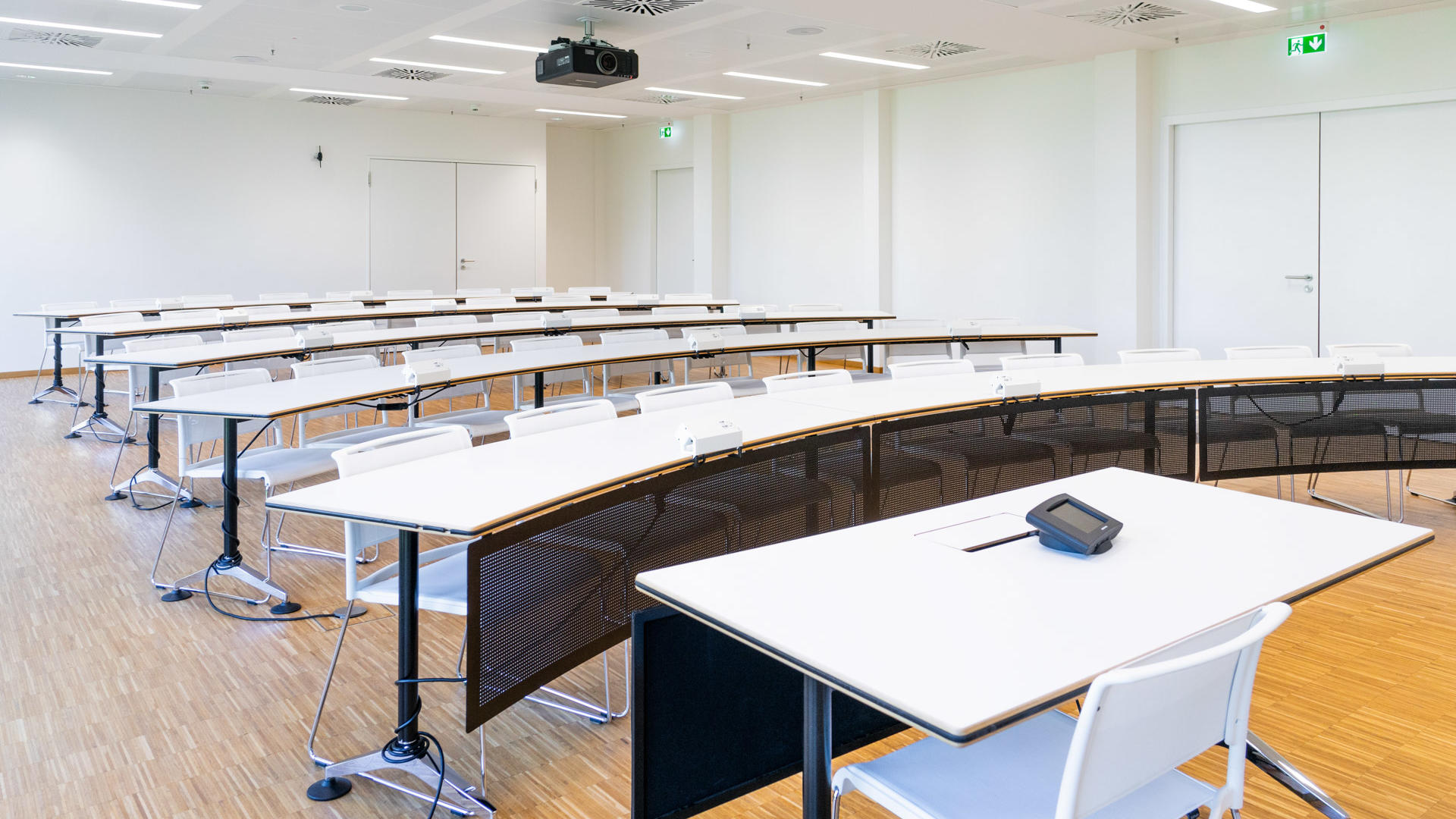 Auditorium in der HOLM GmbH mit Bestuhlung