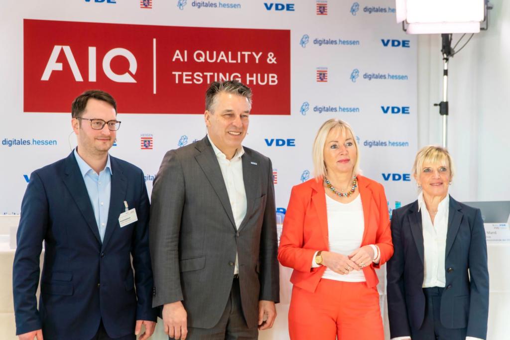Land Hessen und VDE eröffnen AI Quality & Testing Hub im HOLM